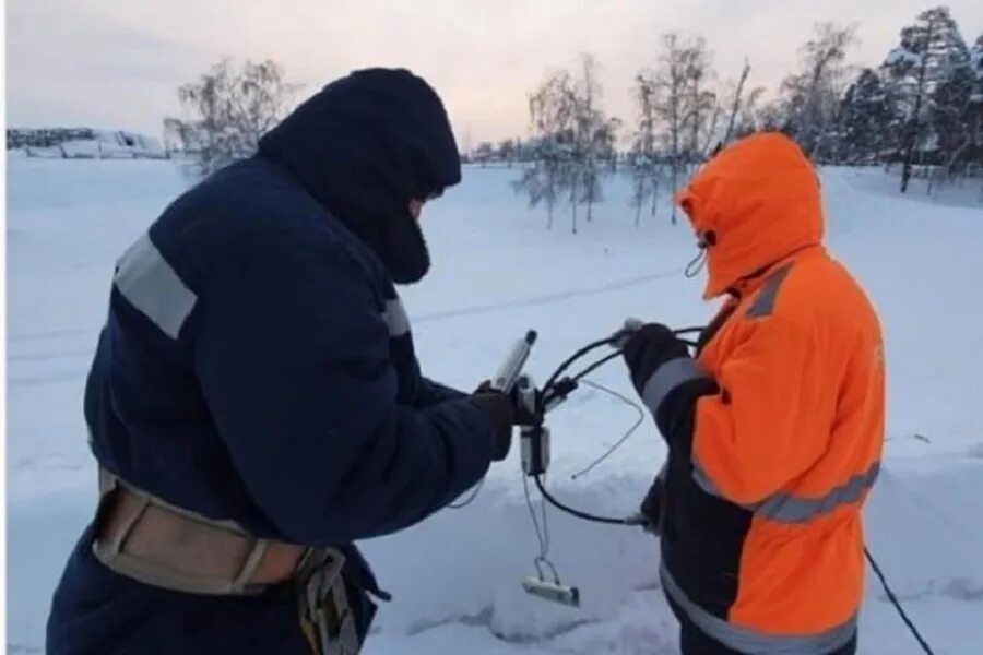 Провода якутск. ВОЛС Якутия. Повреждение оптоволоконного кабеля. Волоконно оптические линии в Якутии. ВОЛС зимой.