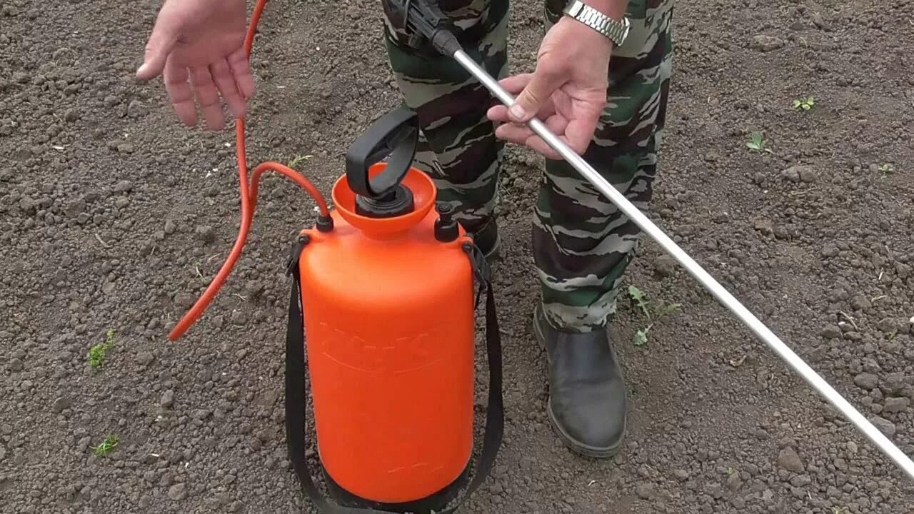Как залить опрыскиватель. Опрыскиватель жук классик оп-209 6 л. опрыскиватель садовый оп 201. опрыскиватель жук 6л оп-209. пеногенератор из опрыскивателя жук.