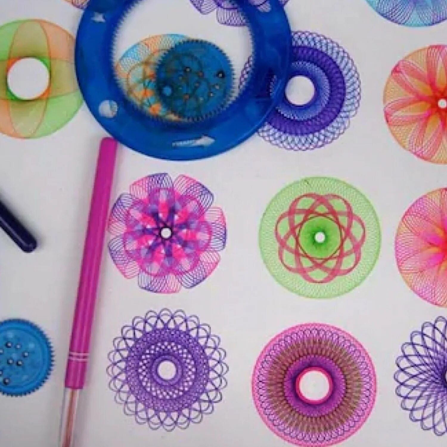 Линейка спирограф. Спирограф видео. Спирограф starter set. Спирограф видео. Спирограф.