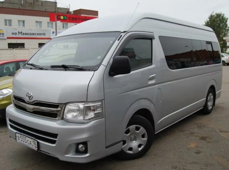 Toyota hiace 2012. Toyota hiace van. Хайс 2012 года резина. Тойота хайс 2012. Тойота хайс 2012.