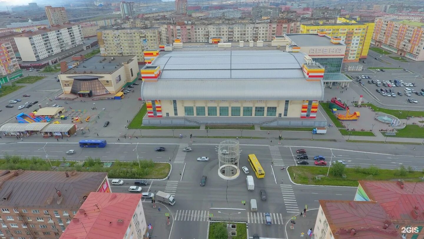 Норильск кинотеатр 60 лет октября. Кинотеатр норильск металург. Тц арена норильск. Норильск площадь металлургов. Металлургов 25б норильск.