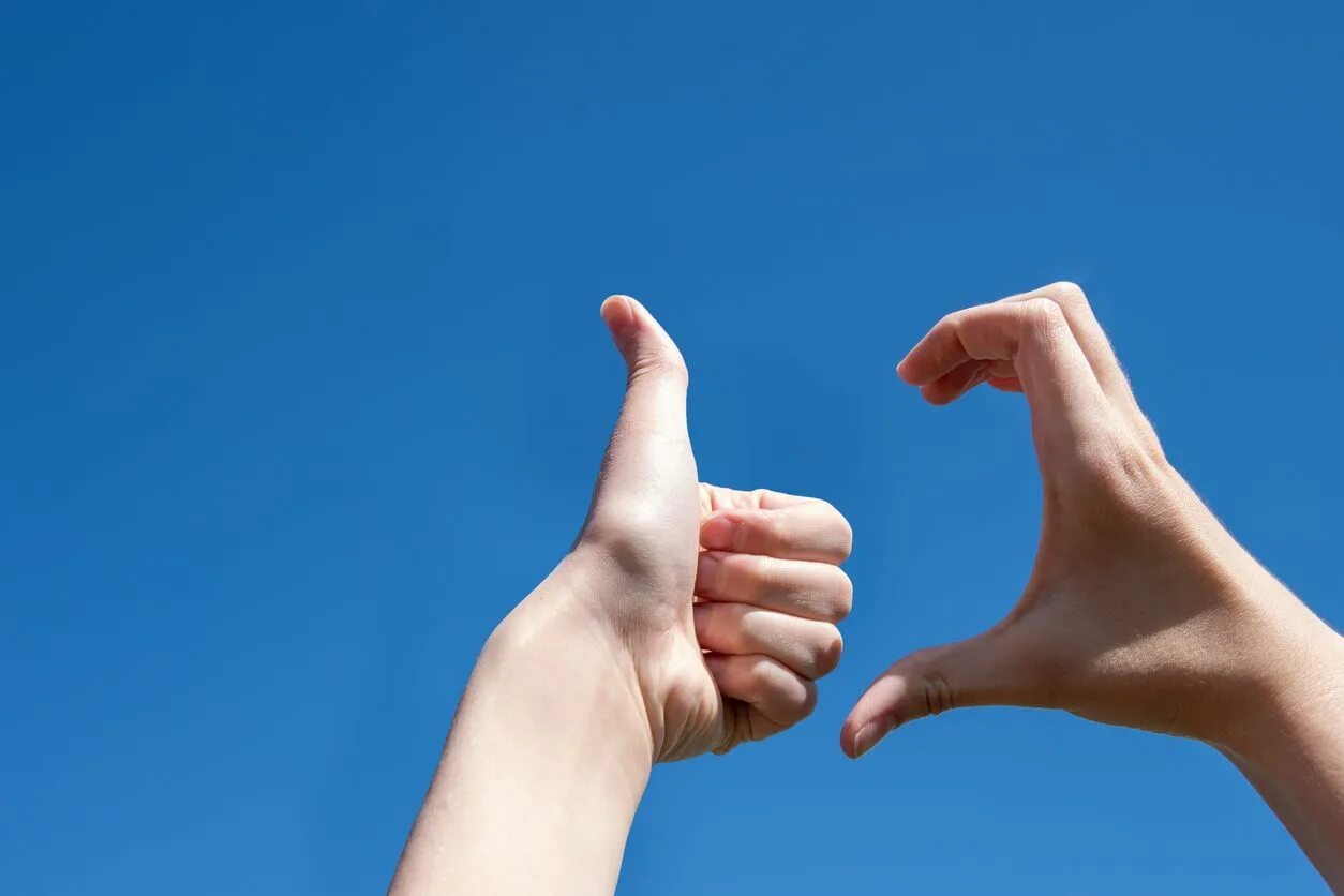 2 hands be