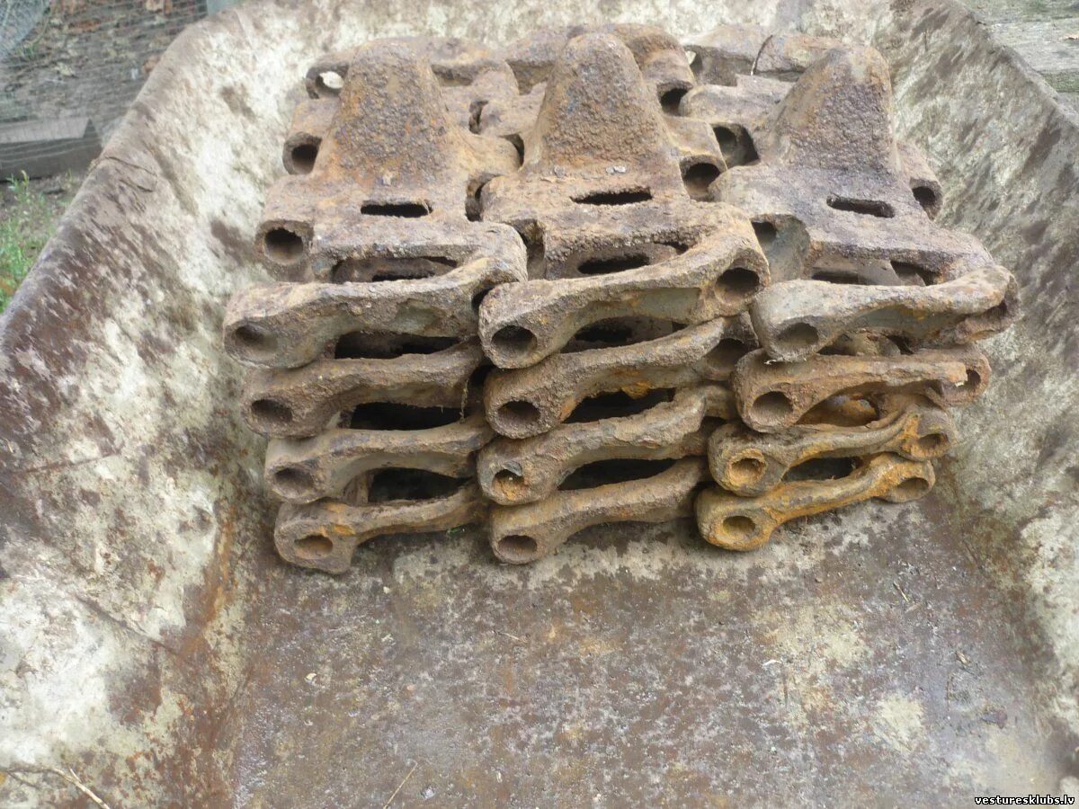 траки от немецкого танка т-2. тягач freightliner 2020. трак от т4. Kenworth завод в сша. разновидности грузовиков.