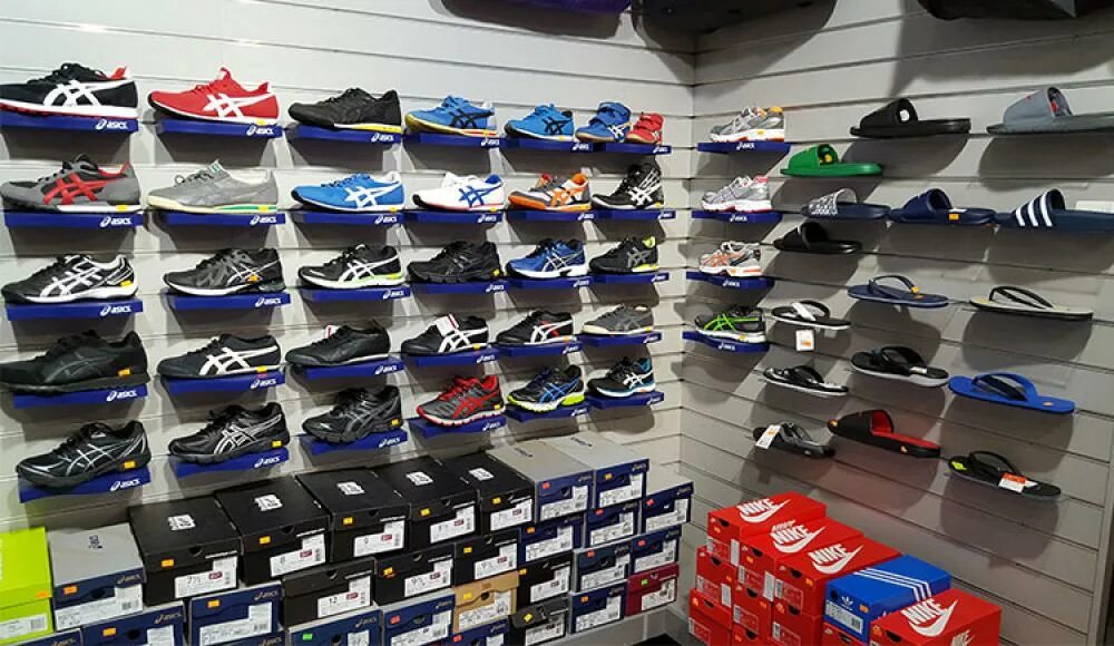 аутлет белая дача кроссовки мужские найк дисконт. ассортимент спортивной обуви. магазин адидас рибок. Adidas reebok дисконт-центр. внуково аутлет найк дисконт.