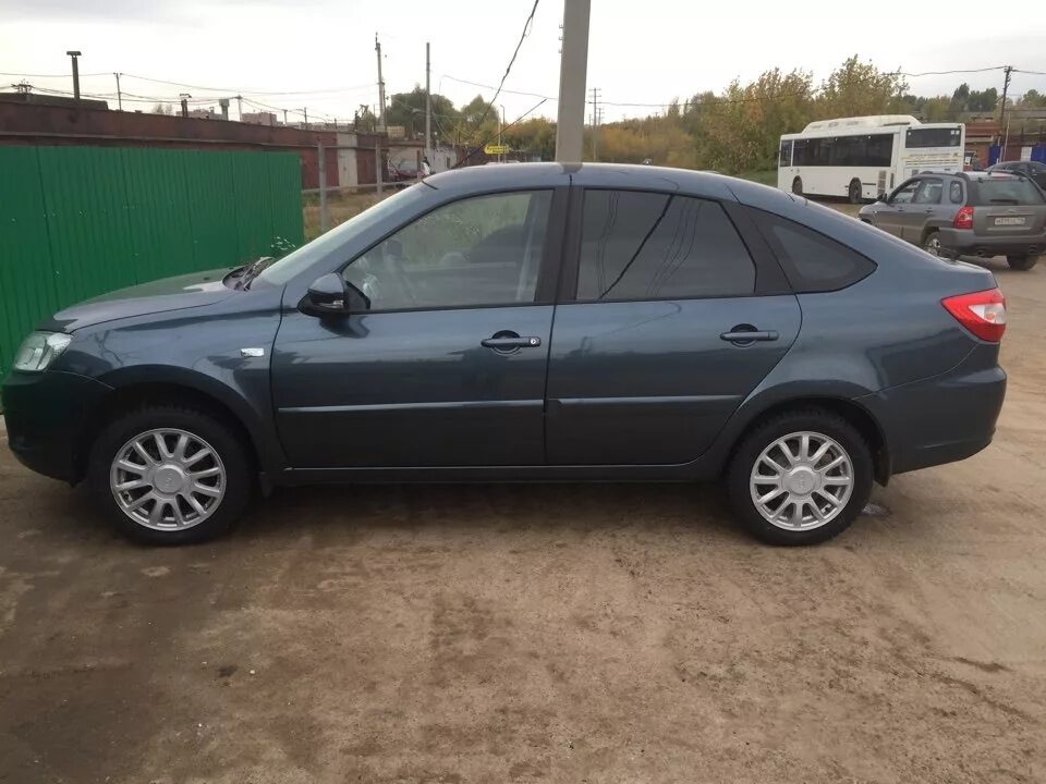 Поставил колеса R15. - Lada Гранта лифтбек, 1,6 л, 2015 года колёсные диски DRIV