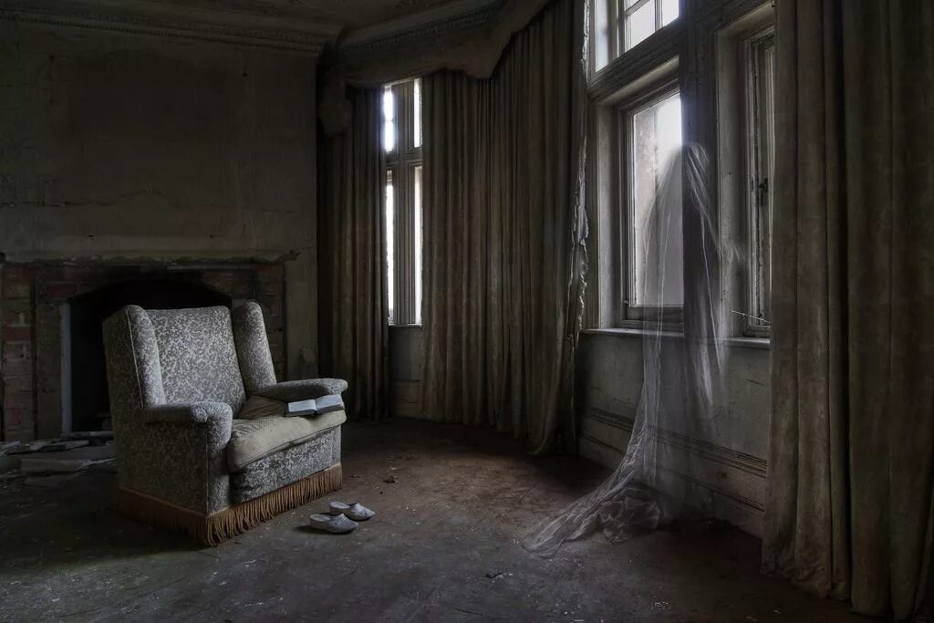 Мистическая квартира. Страшная комната. Заброшенный дом с призраками. Страшная квартира.