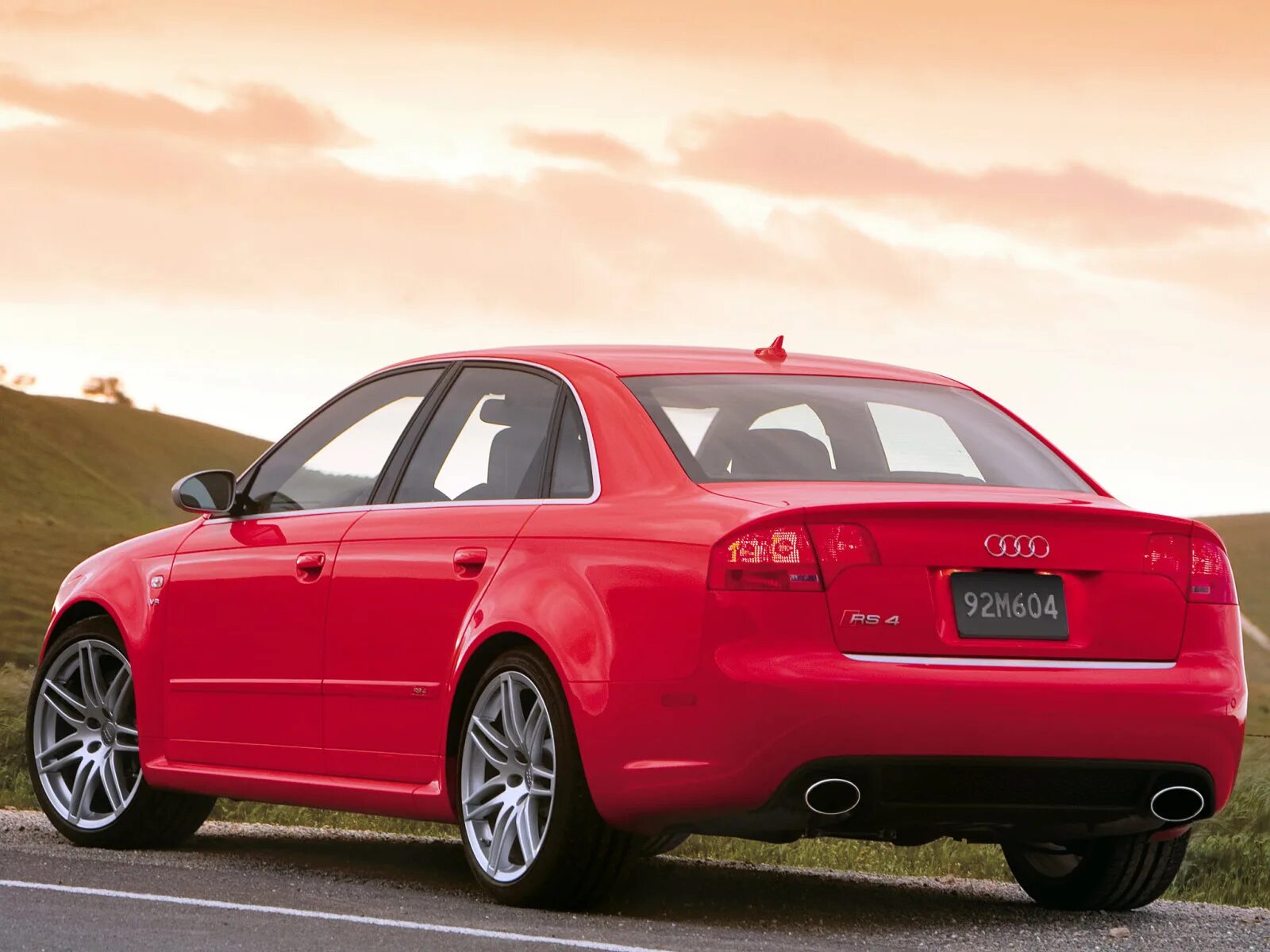 Б 7.4. Audi rs4 2007. Audi rs4 sedan. Audi a4 (b7) 2005-2007. Ауди а4 б7 красная.