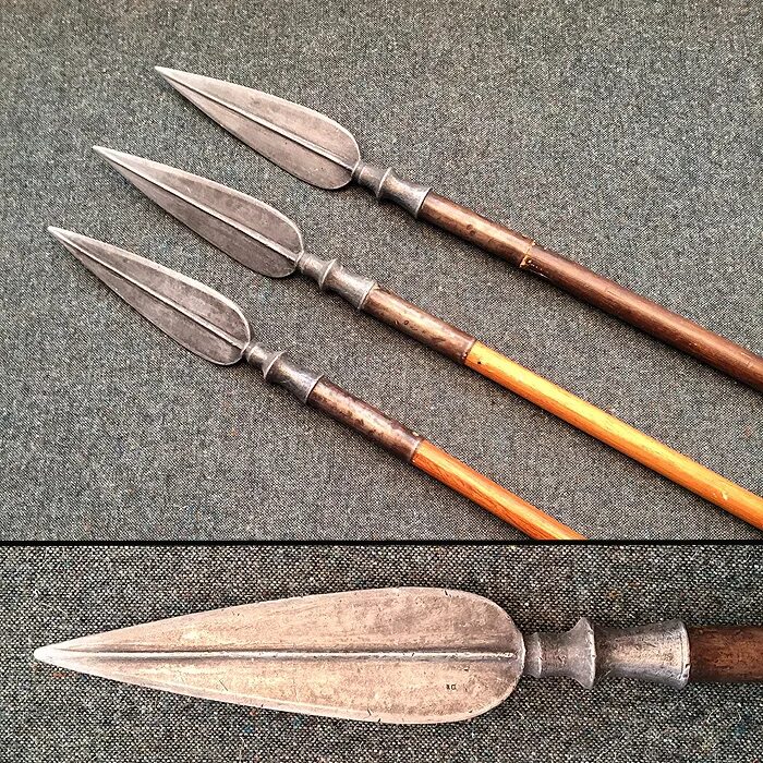 Метательное копье средневековье. Копье история. Рогатина оружие древней руси. Протазан бердыш алебарда. Копья 15 века.