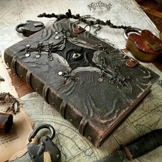 Книга ведьм обложка