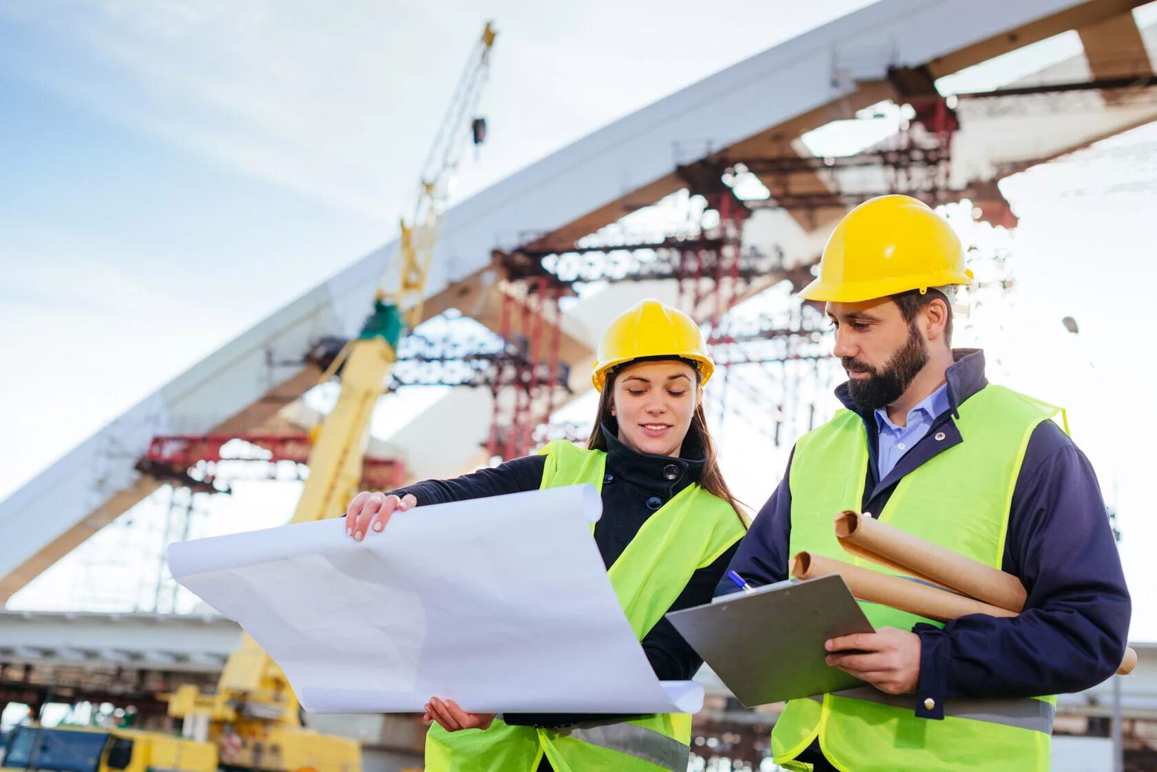 Her are engineers. Инженер. Строители. Строитель проектировщик. Инженер ПТО.