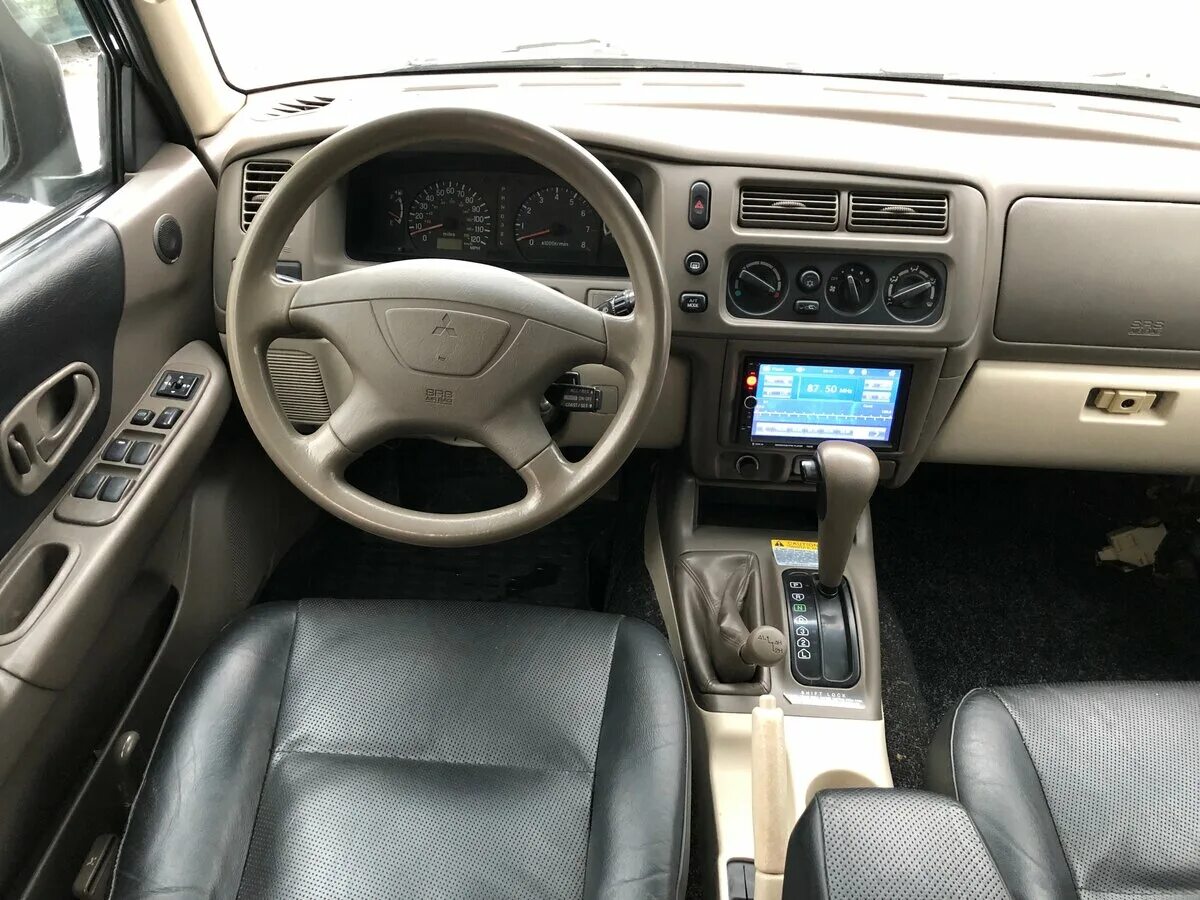 Форумы 2000 годов. Montero Sport 2000 салон. Митсубиси Монтеро спорт 1. Mitsubishi Montero Sport 2000. Mitsubishi Montero Sport, 2000 салон.