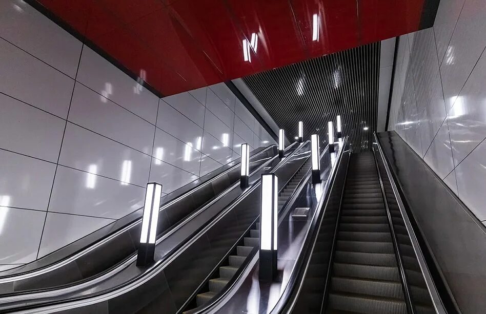 Метро некрасовка магазины. Станция некрасовка. метро некрасовка. московское метро станция некрасовка. станция некрасовка москва.