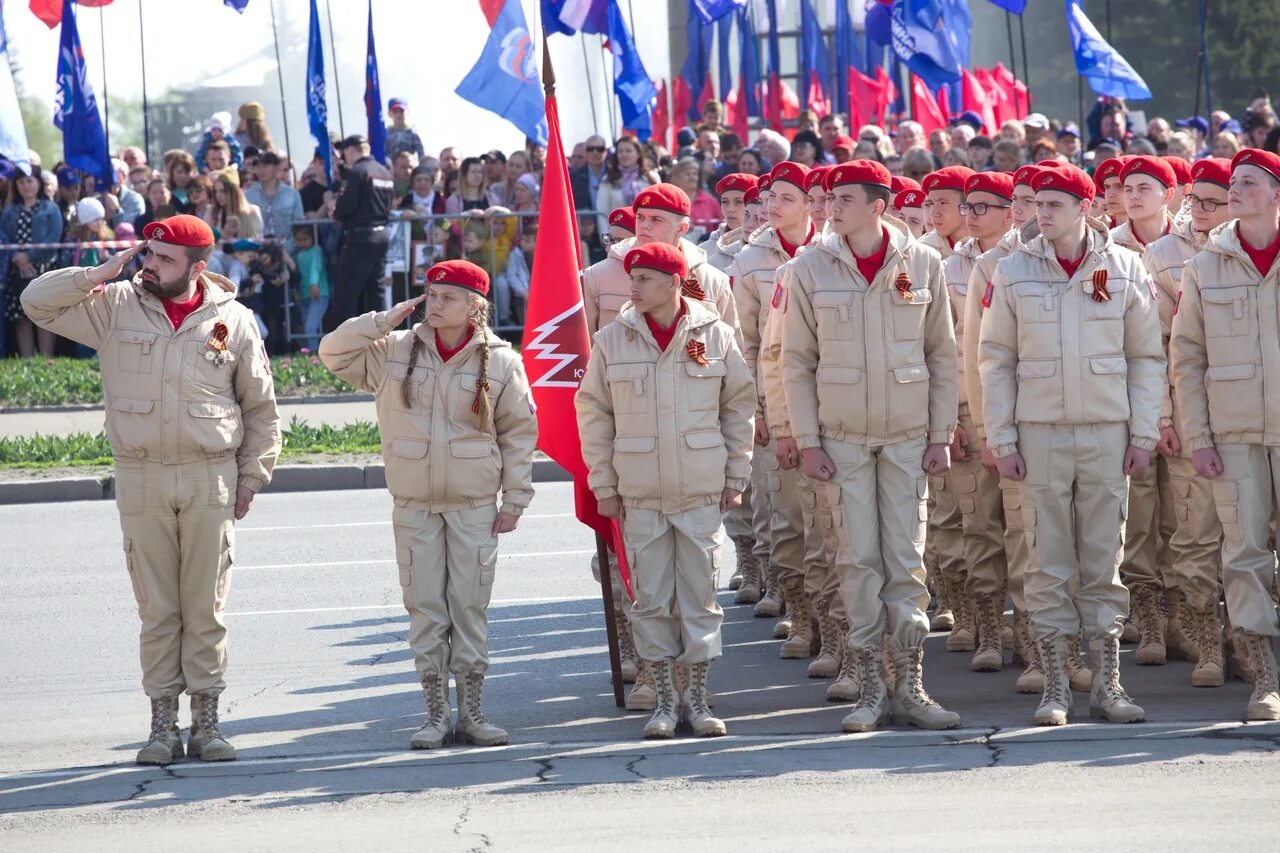 региональное движение юнармия. форма юнармии на параде. влада король юнармия. региональное движение юнармия. владимир нагорный юнармия.