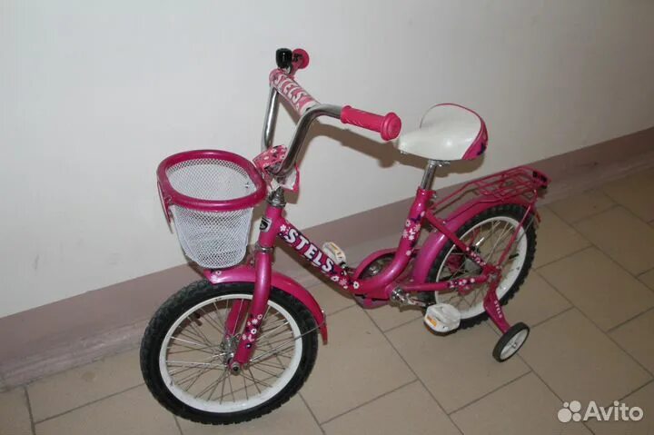 Авито детский велосипед с ручкой бу. Велосипед стелс трехколесный детский. Детский велосипед stels трехколесный. Трёхколёсный велосипед детский 2000 года. Детский велосипед стелс с корзинкой.