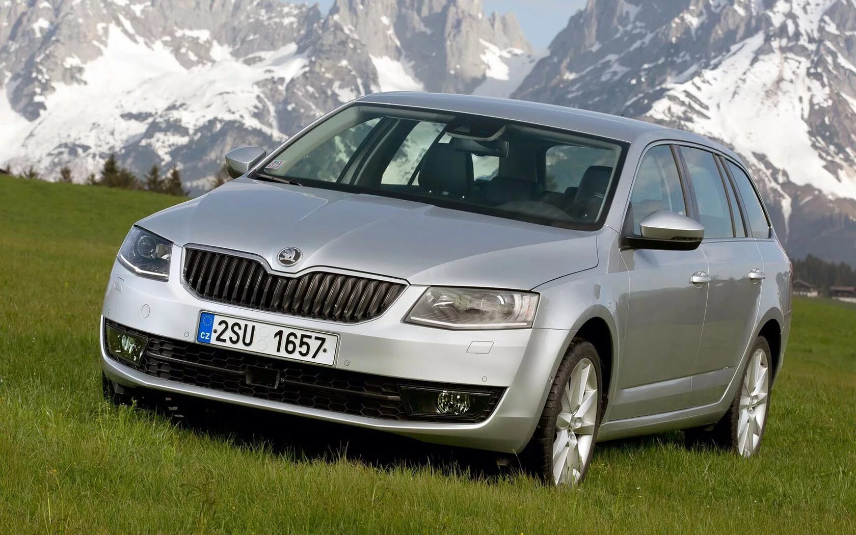 Skoda Octavia универсал 2013. Skoda Octavia 4x4. Skoda Octavia Комби 4x4.