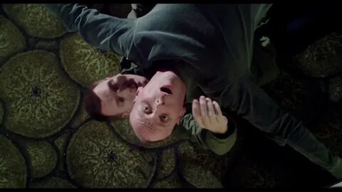 На игле трейлер