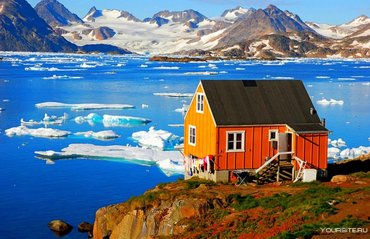 Деревянный дом в исландии. Исландский. Церковь исландия меннониты. Вулканический ландшафт исландии. Мыс стокнесс исландия.