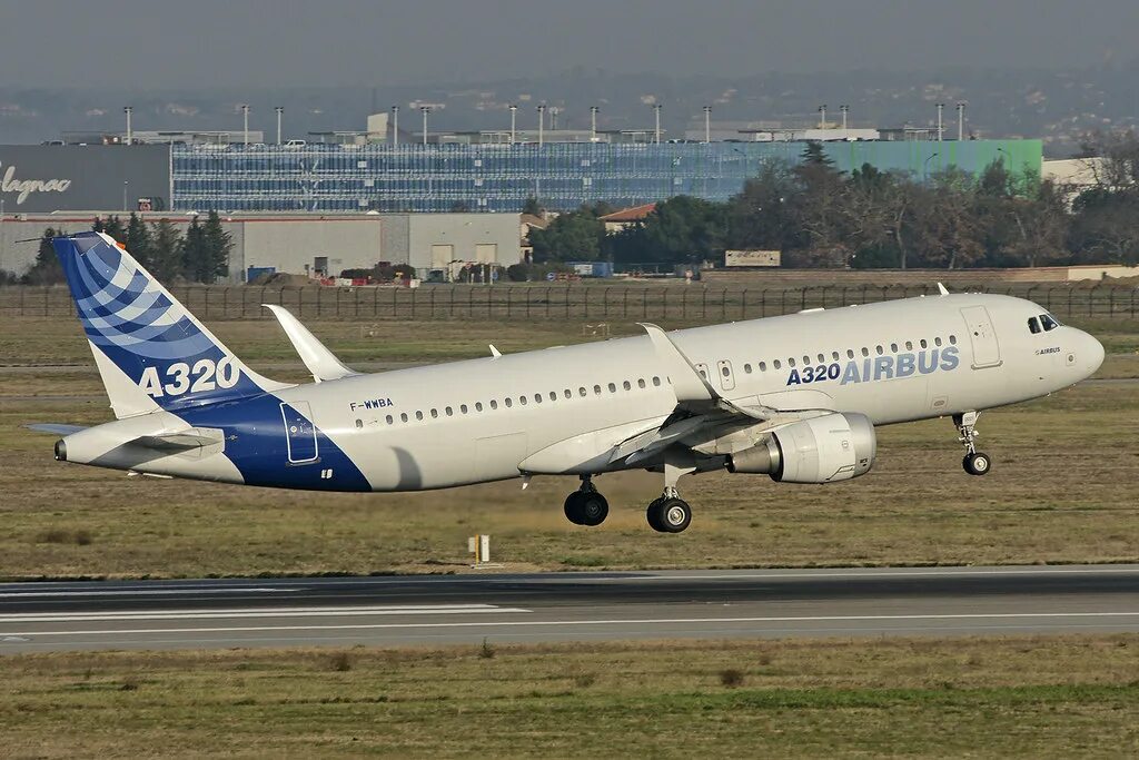 Airbus a320. Airbus 320 200 самолет. Винглеты на Airbus a320. A320-200. Airbus a320 800.