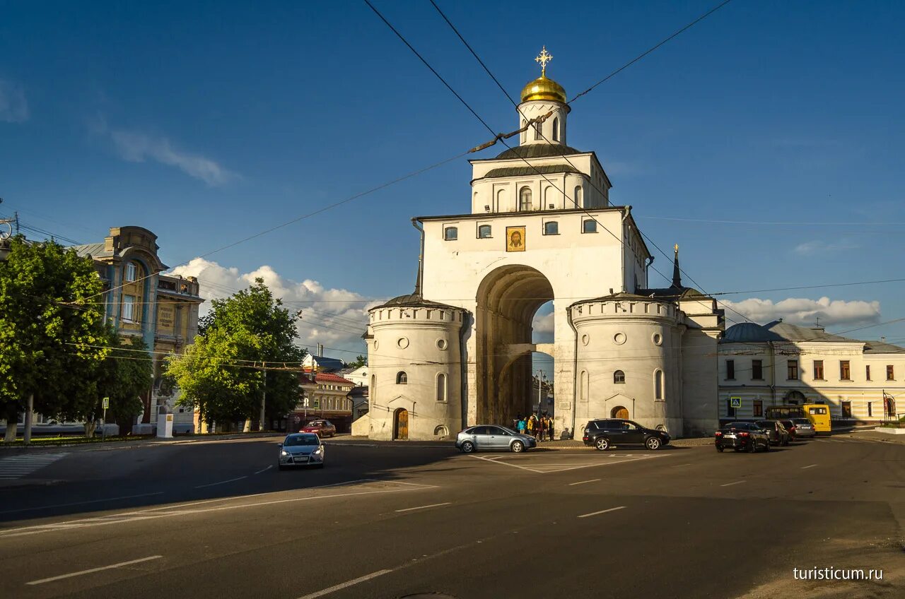 Золотые ворота в каком городе россии. Золотые ворота во Владимире 1158-1164. Памятник города Владимира золотые ворота.