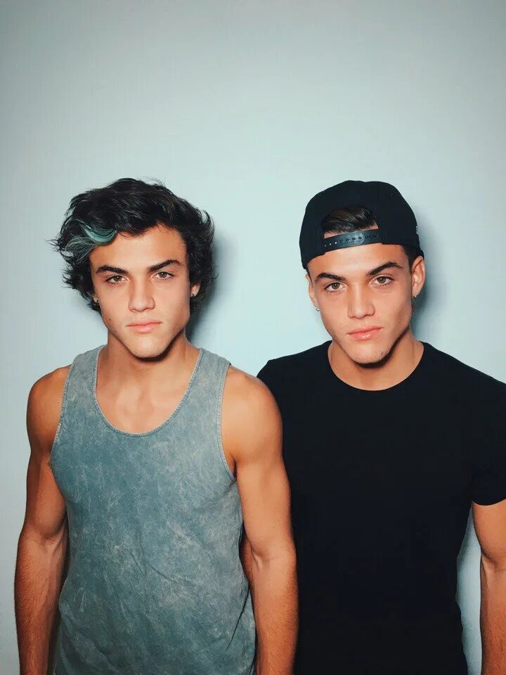 Братья Долан. Братья Близнецы Долан. Долан Твинс. Dolan Twins 2017.