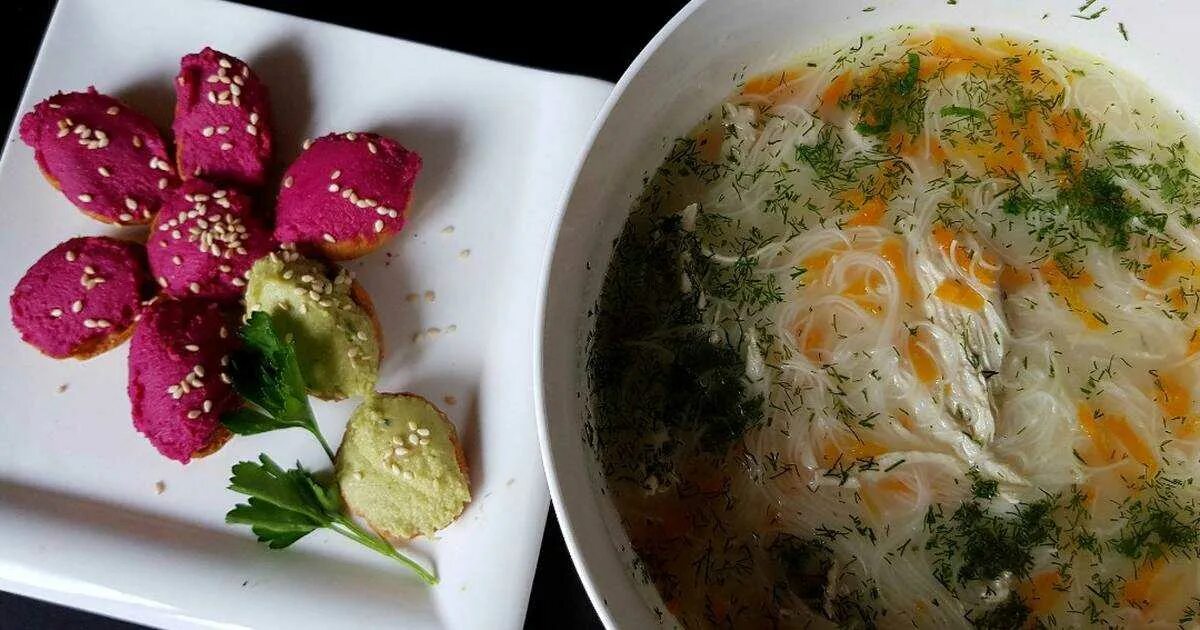 Суп из индейки с рисом. Суп из индейки с рисом. Суп из индейки с рисом. Суп с индейкой и шампиньонами. Индюшка суп.