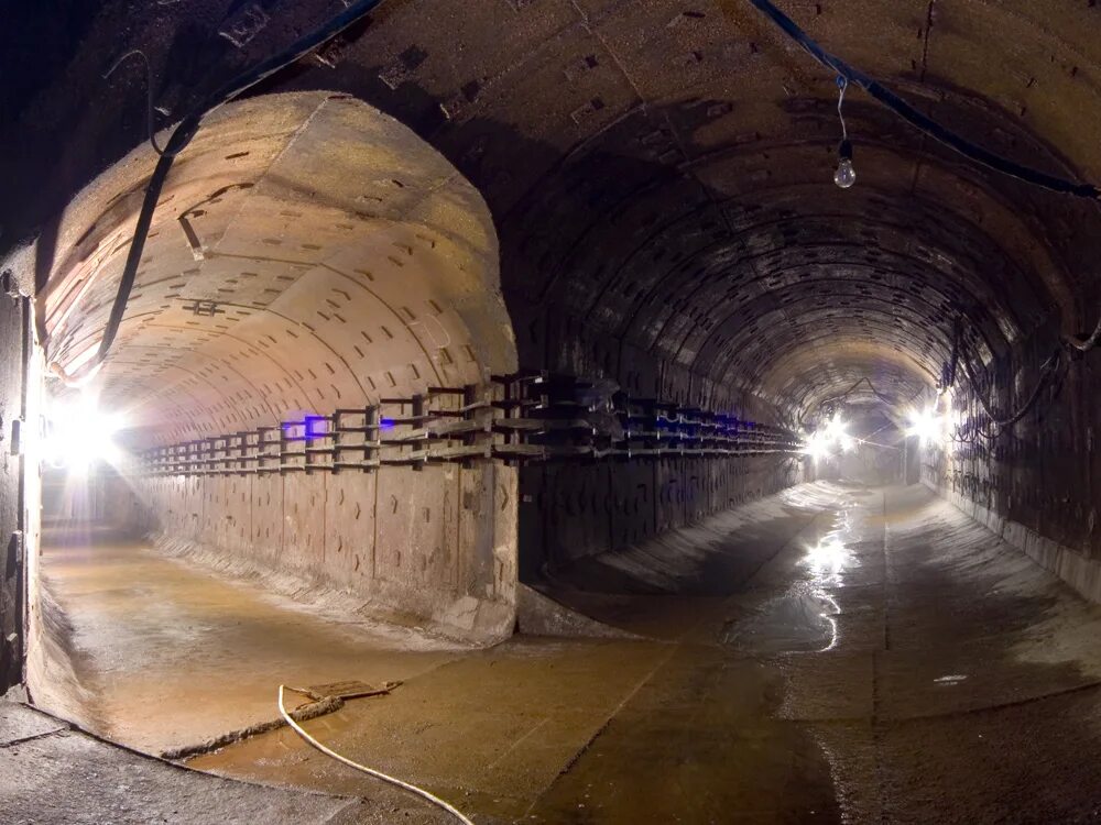 Тоннель гейт д6 метро 2. Метро 2 объект д6. Станция метро арсенальная в киеве. Метро 2 д6. Метро 2 бункер сталина.