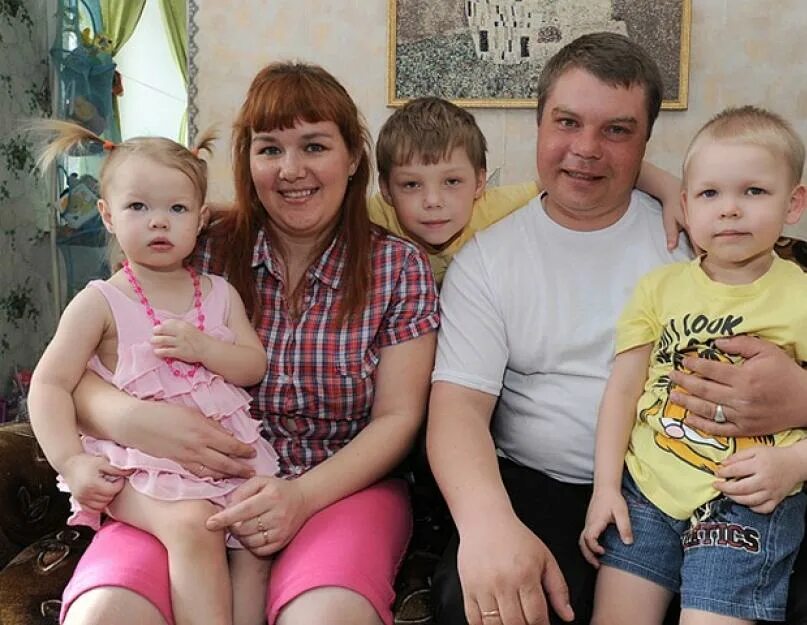 Многодетный отец дети от разных жен