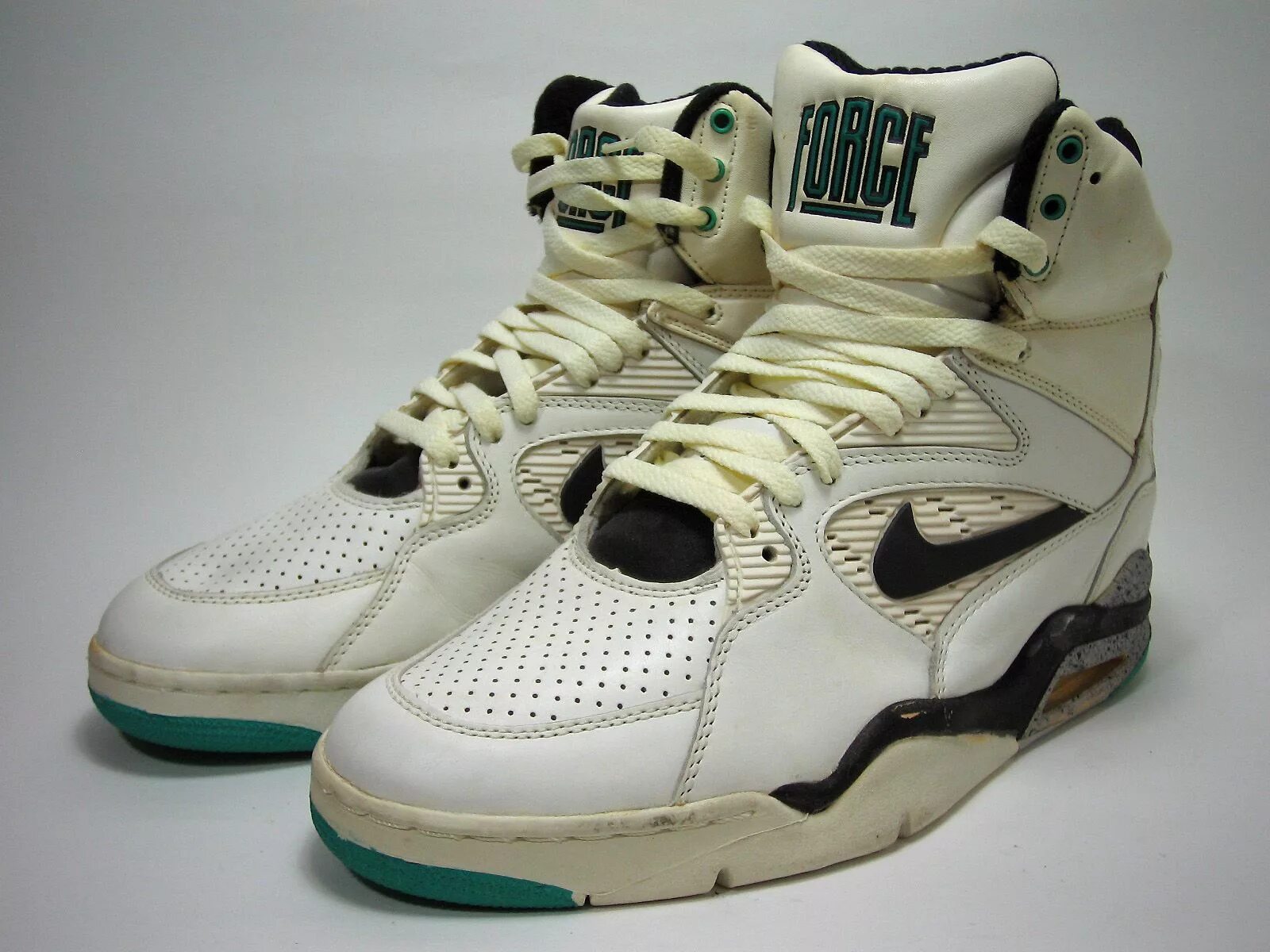 Кроссовки мужские 90 х годов. Nike Air Command Force 1990. Nike Air Force 1990. Nike Air Force 180 Винтаж. Nike Air Force 90.