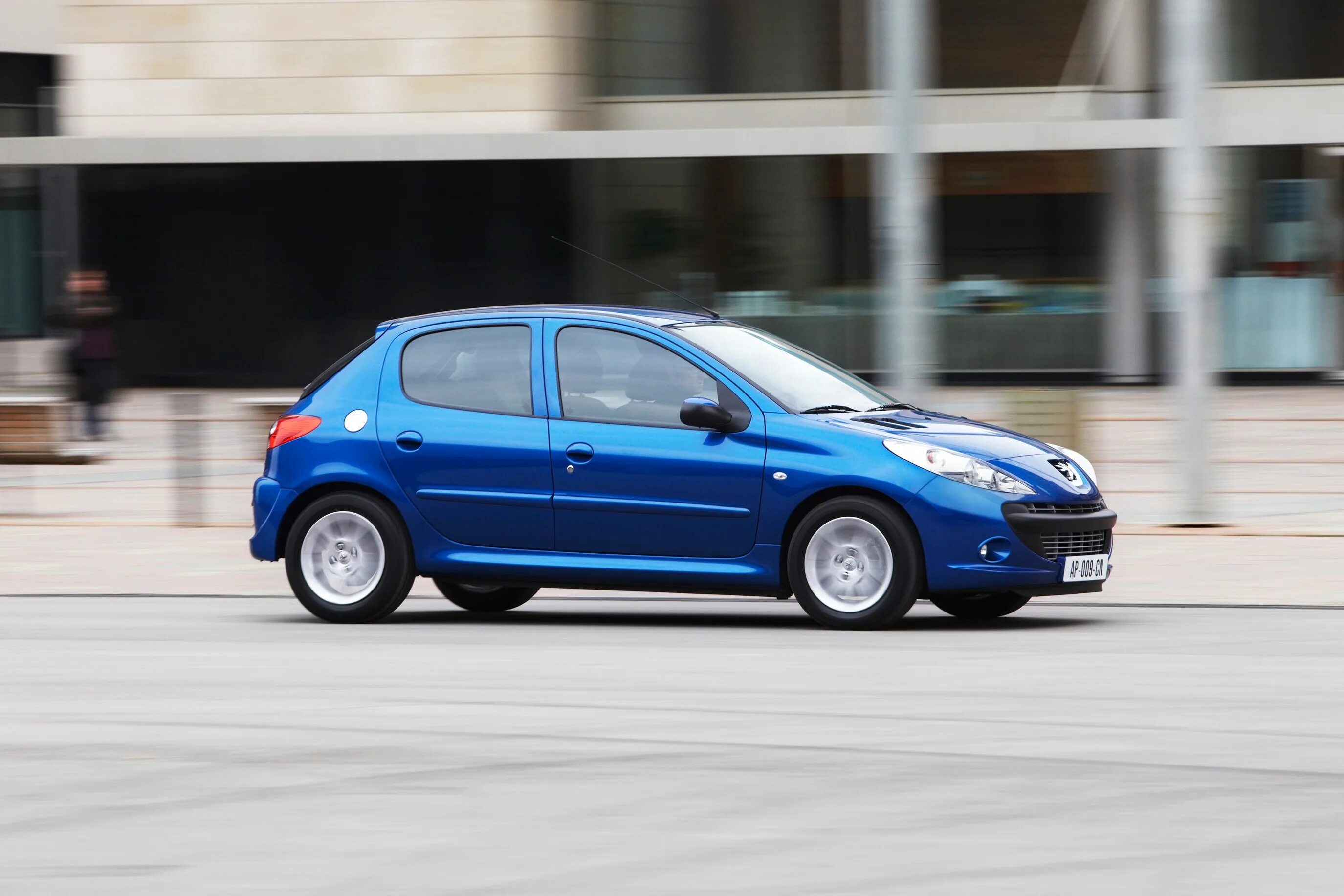 Peugeot 206 plus. Пежо плюсы. Пежо 207 хэтчбек. Пежо 206 плюс. Peugeot 206 2011.