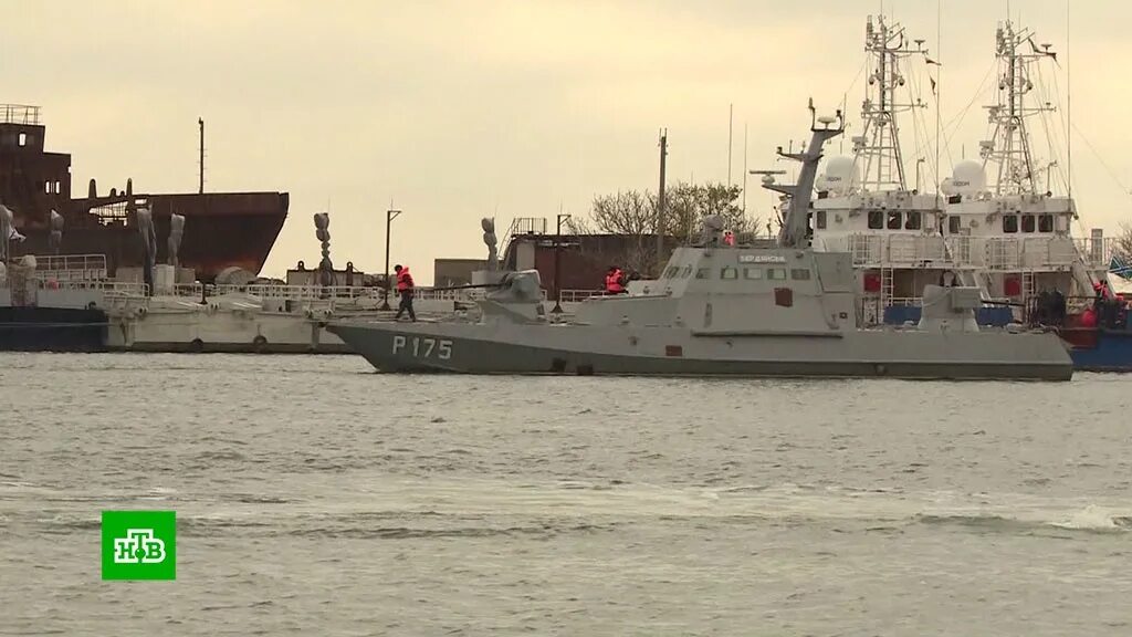 Корабли покидают порты. Корабли вмс украины &quot;бердянск&quot;, &quot;никополь&quot; и &quot;яны капу&quot;. судно порт керчь. корабль покидает порт.