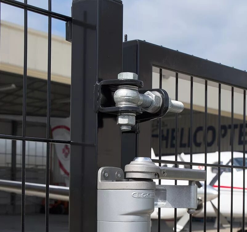 Регулируемые петли локинокс. Петля опорная ø68. Регулируемые петли для ворот распашных. Регулируемые распашные ворота. Петли locinox gbmu4dshield.