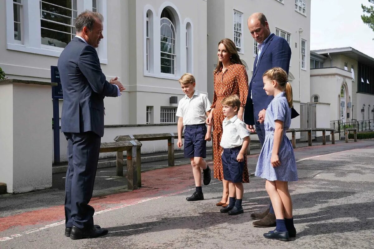 George children. Принц Джордж Кембриджский 2022. Принц Джордж Уэльский 2022. Принц Джордж сейчас 2022. Принц Уильям Виндзор дети.