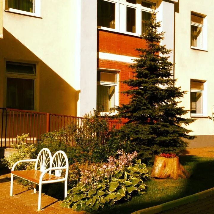 Прогимназия белоснежка куркино. Школа белоснежка куркино. Прогимназия белоснежка. Белоснежка, москва, куркинское шоссе. Школа белоснежка куркино.