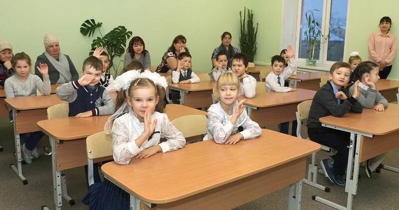 Сегодня были уроки в школе. Школа 4 Усть-Катав. Усть-Катав школа 1. Школа 19 Челябинск. Школы Челябинской области.