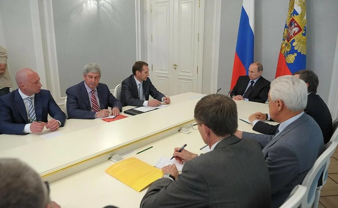 ельцин в думе. встреча путина. руководители парламентских фракций. руководитель фракции в госдуме. старовойт губернатор курской области.