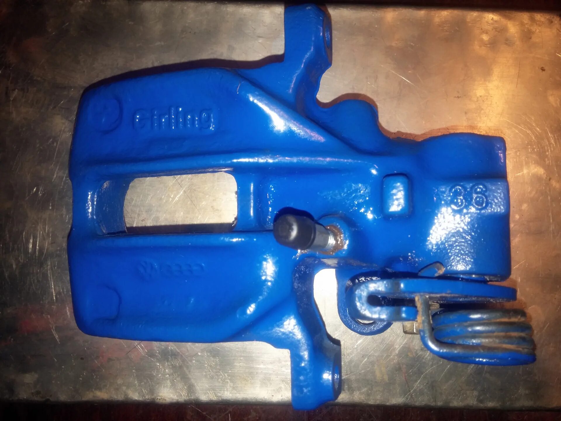 Суппорт ауди 80 б3 передний. Суппорты ауди 80. Передние суппорта ауди 80 б3. Какой номер суппорта переднего на ауди 80 б3. Задний суппорт ауди 80.