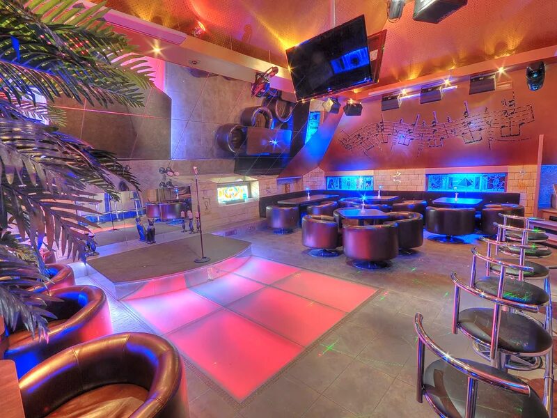 Бар облако владикавказ. Ресторан с караоке во владикавказе. Кафе пирамида владикавказ. Кафе гитара владикавказ. Кафе гитара владикавказ.