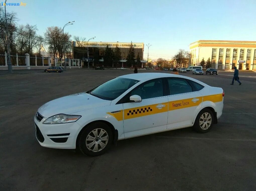 Минская такси. Машины такси белорусии. машина &quot;такси&quot;.