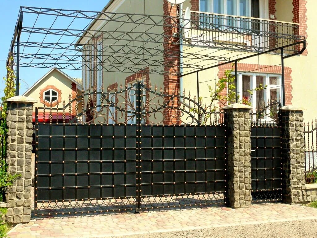 М. Ворота кв 1. Кованые ворота 3м распашные. Ворота из металла. Современные заборы.