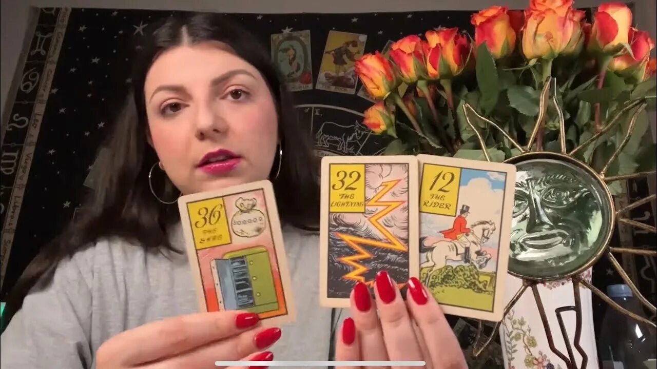 Julia таро. Таро julia блогер. таро на юлию бутягу новосибирскую вокалистку.