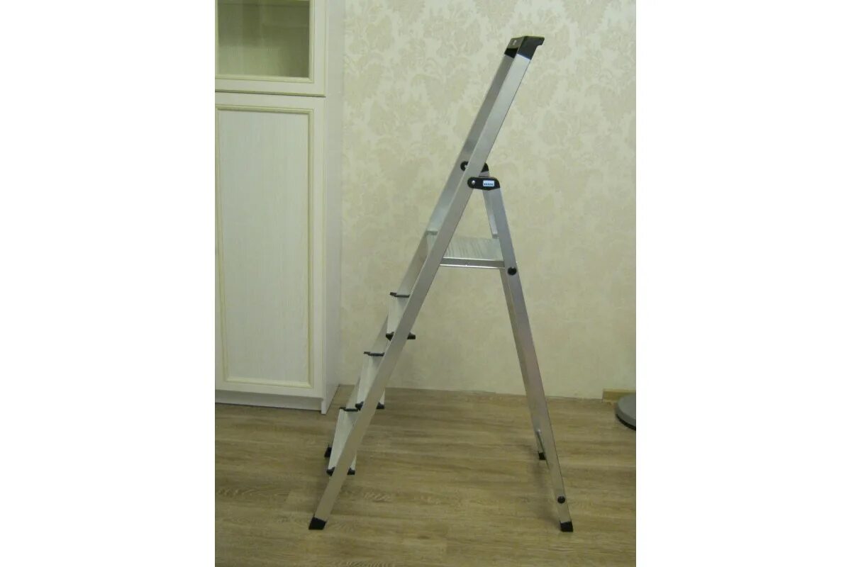 Стремянка krause monto solidy 126221. Стремянка krause solidy 5 ступеней 126238. Свободностоящая стремянка krause monto solidy. Стремянка krause monto solidy 126221. Krause monto solidy 126245.
