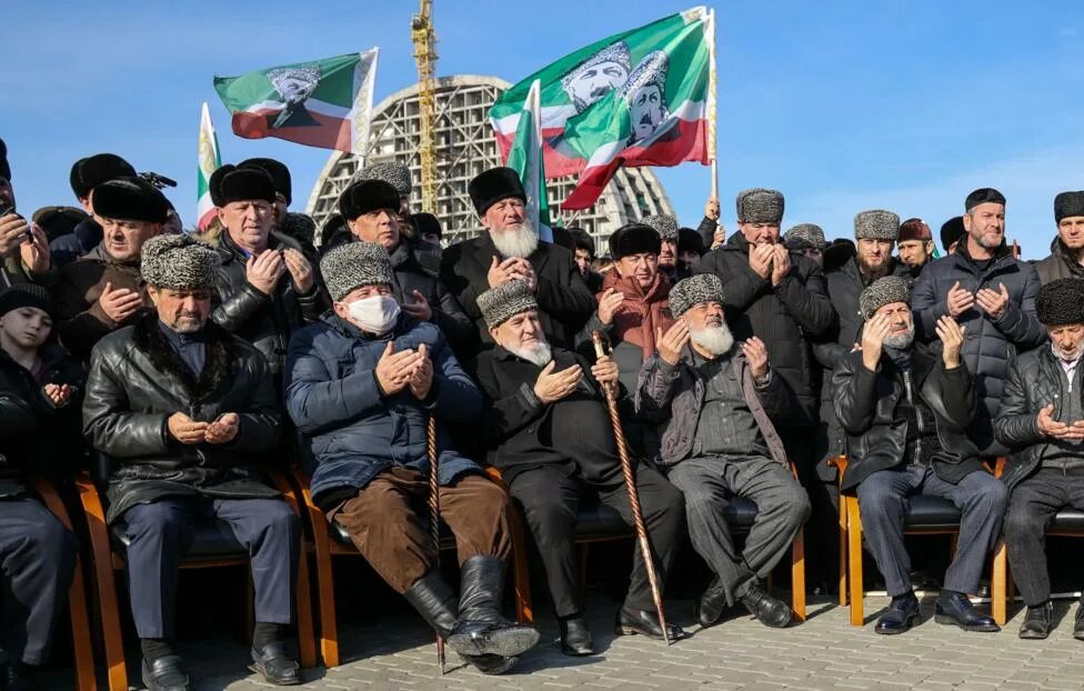 Коренные жители грозного. Митинг в Грозном. Население Чечни 2022. Население Чечни. Митинг в Грозном против янгулбаевых.