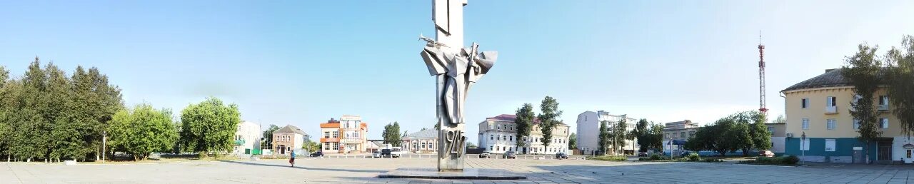 Т34 людиново. Людиново урицкого 12. Г людиново кв. Г людиново калужская область площадь победы. Памятники в городе людиново.