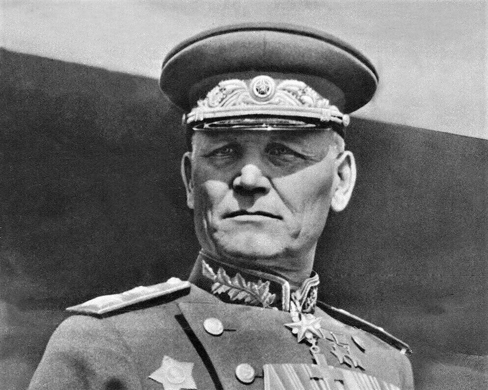 Под маршал. Надпись маршал советского союза маршал конев.