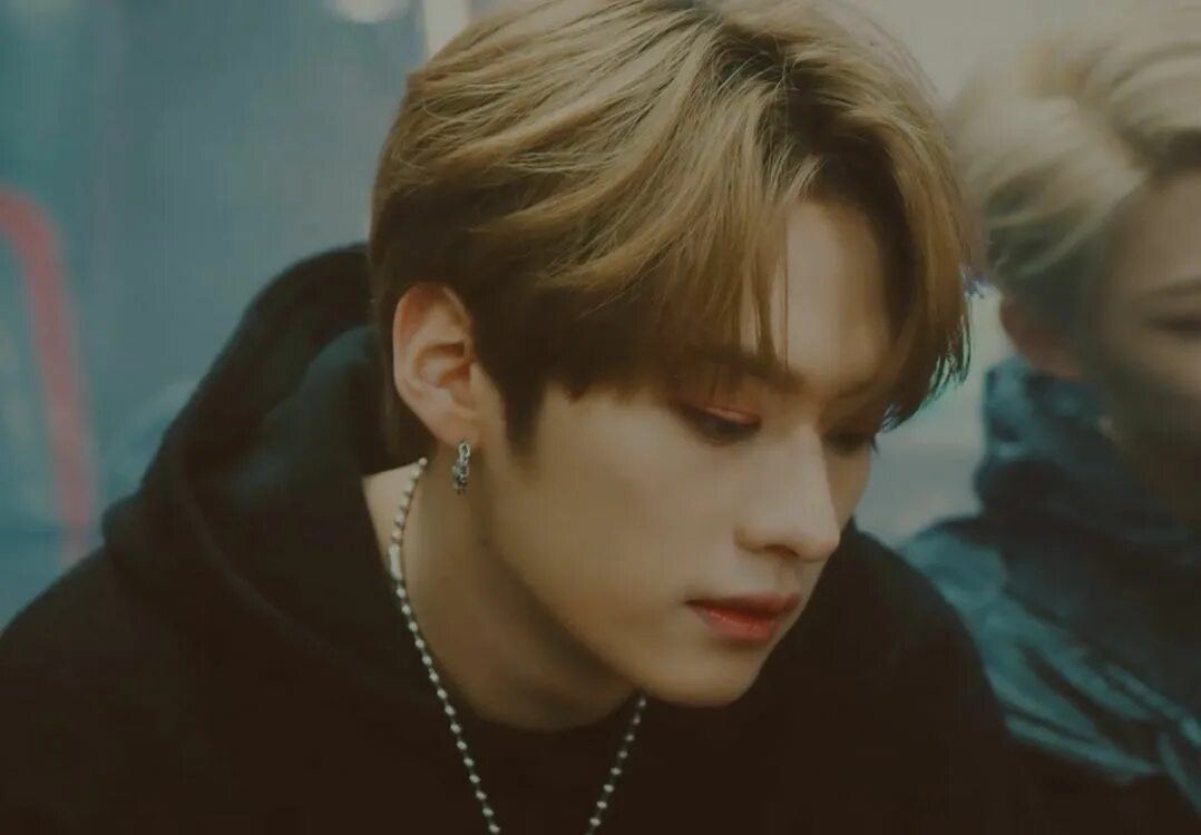 Drive stray kids. Бан чан drive. Stray kids lee know песня. Drive stray kids обложка. Stray kids lee know песня.