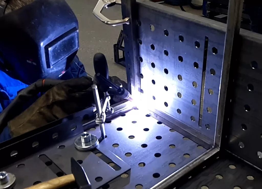 Черная отделка из оксида 3D-сварочных работ по сварке разбрызгиваться таблиц - К