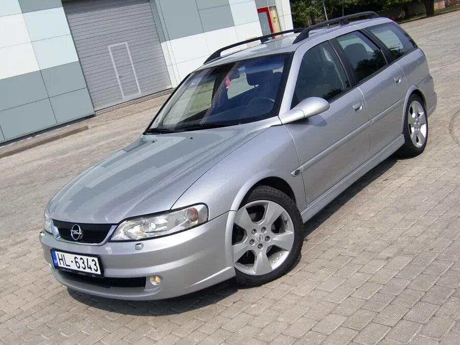 Опель вектра дизель универсал. Opel Vectra b 2,2 универсал 2001. Opel Vectra b 2001 универсал. Опель Вектра с 2.2 универсал. Opel Vectra b Caravan 2001.