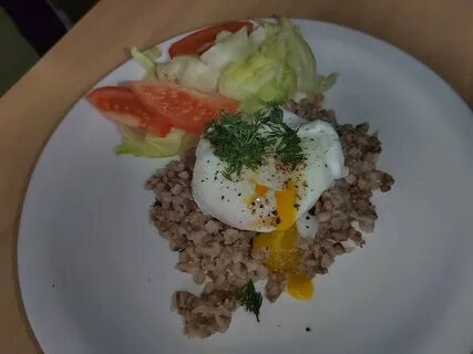 Гречка с яйцом на сковороде