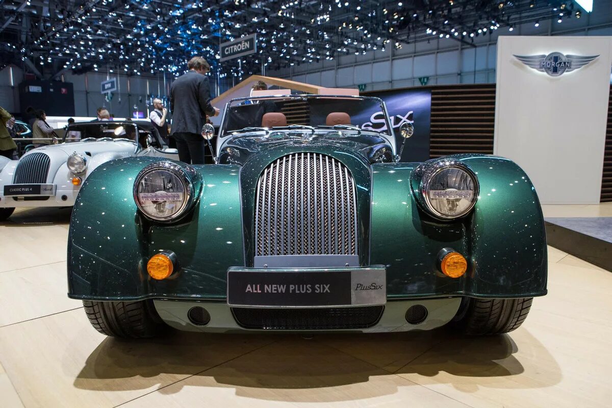 Vi plus. Морган 6. Morgan Plus Six. Morgan Plus 8 50 th. Morgan Plus 4 2021 салон.