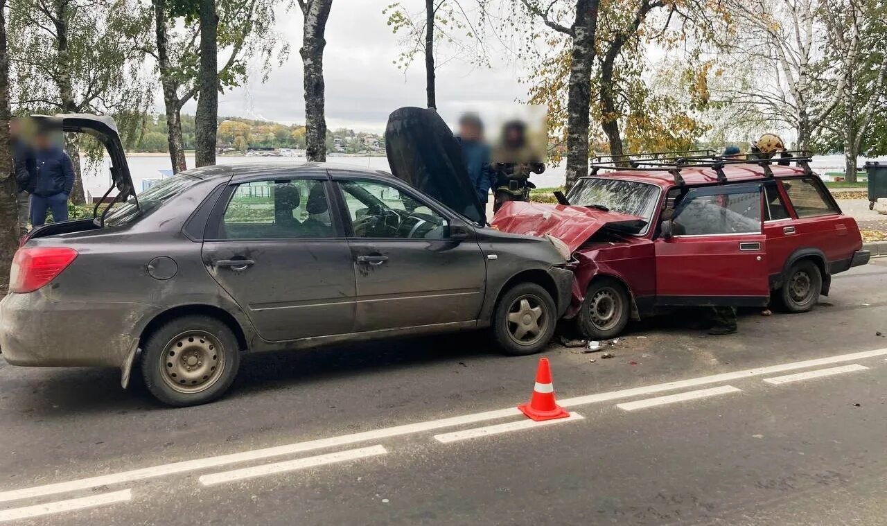 Новости происшествия дтп несчастные случаи катастрофы криминал. Дорожно-транспортное происшествие дтп. Новости происшествия дтп несчастные случаи катастрофы криминал. Дорожно-транспортное происшествие дтп. Перекресток годовикова шекснинский череповец.